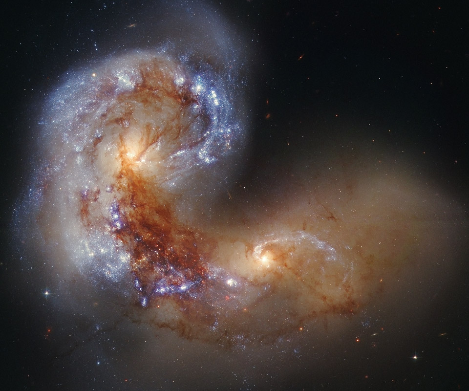 La galaxia espiral NGC 4038 en una colisión
