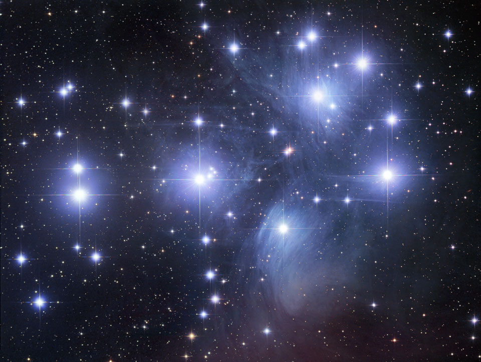 M45: el cúmulo de estrellas de las Pléyades