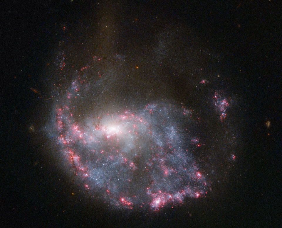 NGC 922: galaxia anular de colisión
