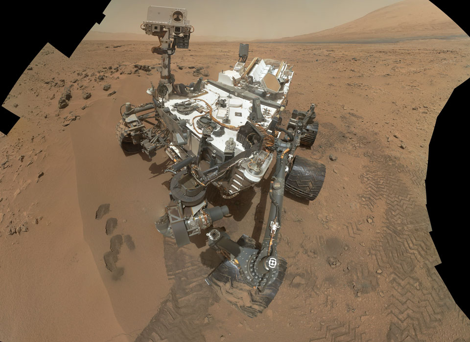 El rover Curiosity en Rocknest (Marte)