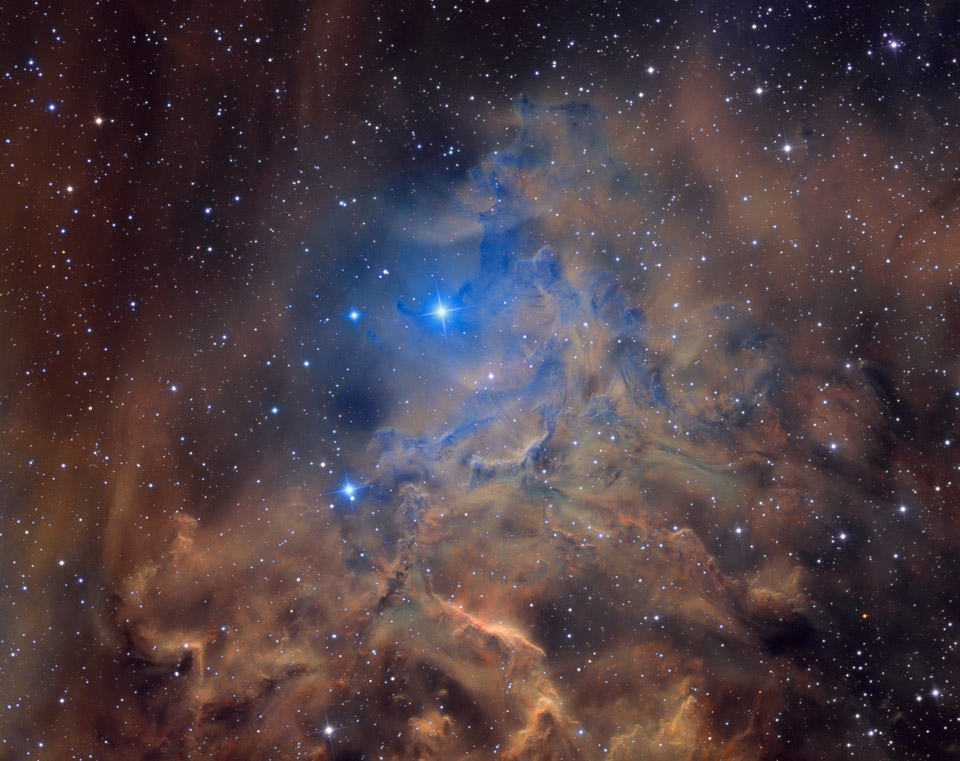 AE Aurigae y la nebulosa de la estrella flameante