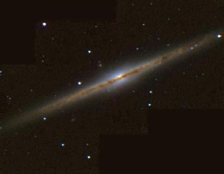 La galaxia espiral NGC 891 vista de perfil