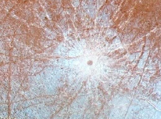 Pwyll: cráter helado de Europa