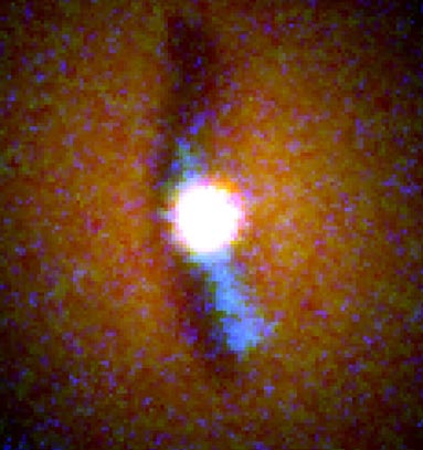El Centro de NGC 6251 resplandece