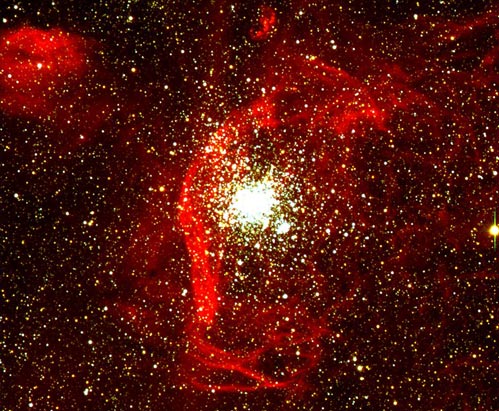 NGC 1850: Nubes de gas y cúmulos de estrellas