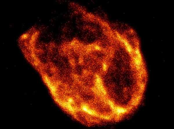 Los restos de la supernova N132D en rayos X
