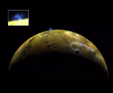 Galileo ve una erupción de Io