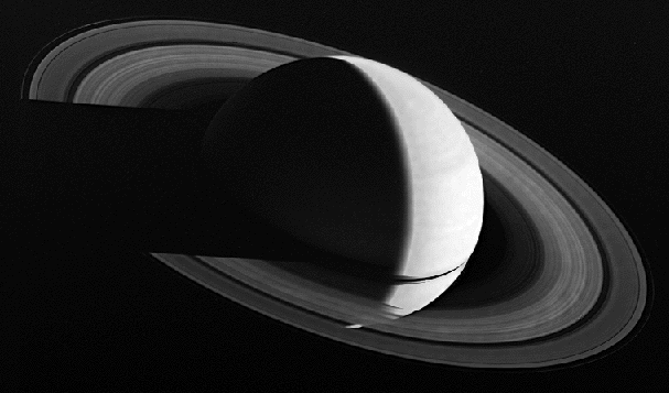 Mirando a Saturno*